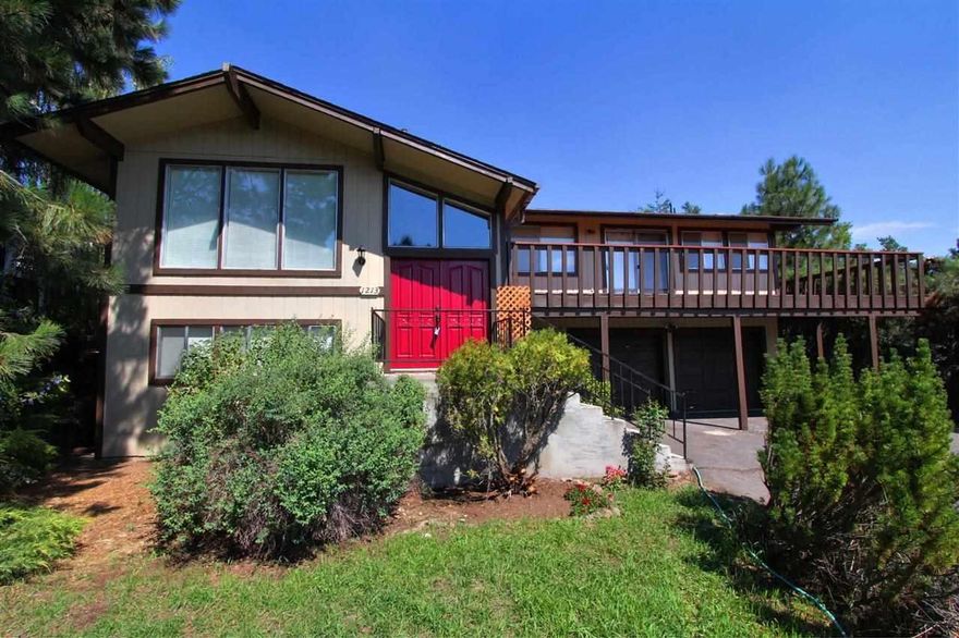 2706 Sq.Ft., Split Level, 4 Bedroom, 3 Bath Home. Family Room W/Fireplace That Has Natural Gas Insert, Open Kitchen, Freshly Painted Exterior.Panoramic View And Deep 2 Car Garage. Newer Gas Furnace, Mature Landscaping, Deck, Patio, Close To Bus Line & Shopping. Large Home For Entertaining Or Could Work For Extended Family Separate Living Space.Come Make You Dreams Come True By Purchasing This Stunning 2706 Sq.Ft. Split Level Home In Lovely Moyina Heights. 4 Bedrooms, 3 Bath Home Close To Shopping, Bus Line And Good Schools. Enjoy The Breath Taking Views Of Mt. Shasta And City Lights. Wonderful Home For Family& Entertaining. Gas Insert In Large Family Room. Open Kitchen, Newer Gas Furnace. 2 Car Deep Garage. Could Work For Extended Family With Separate Living Space On Bottom Level