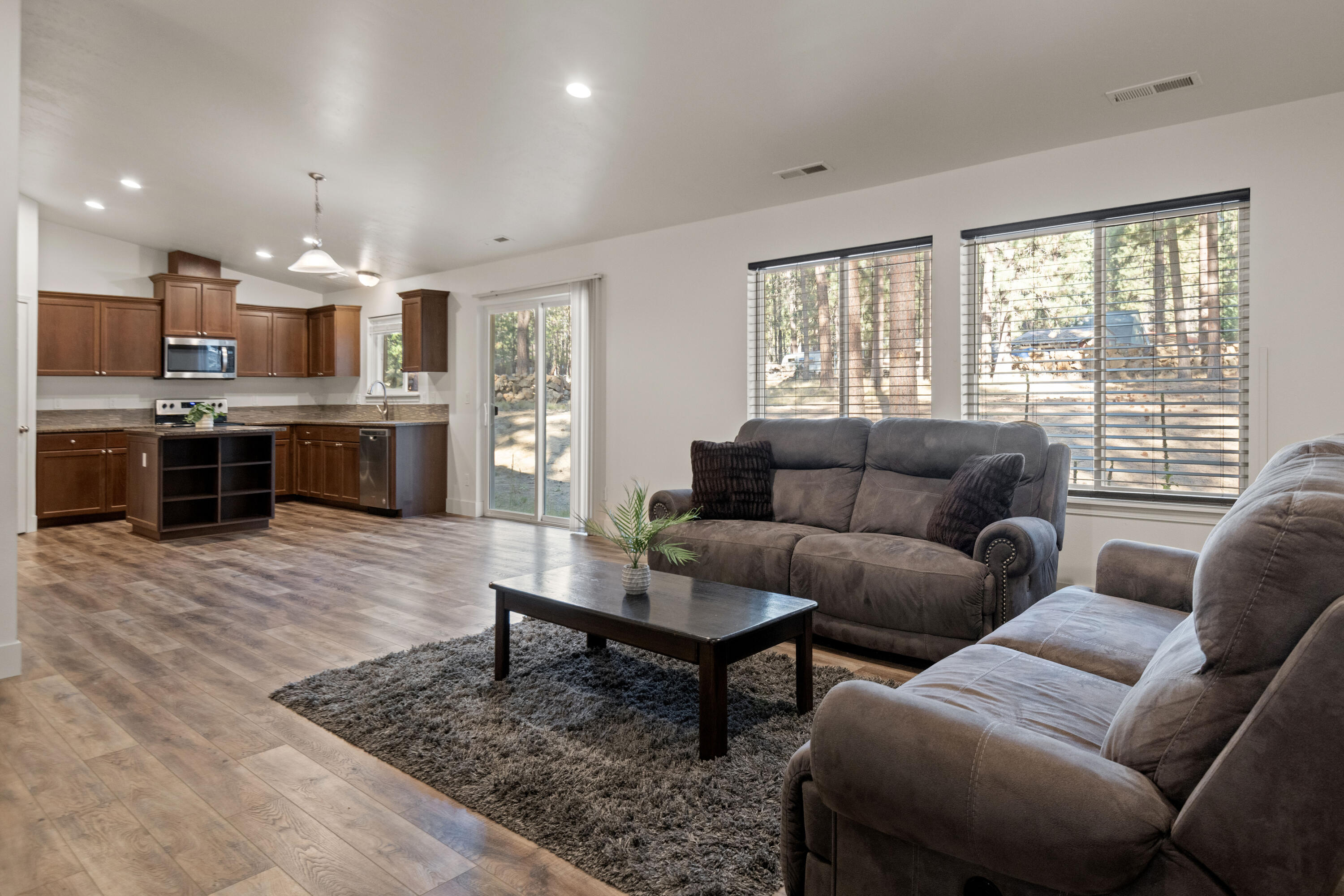 60154 Turquoise Road