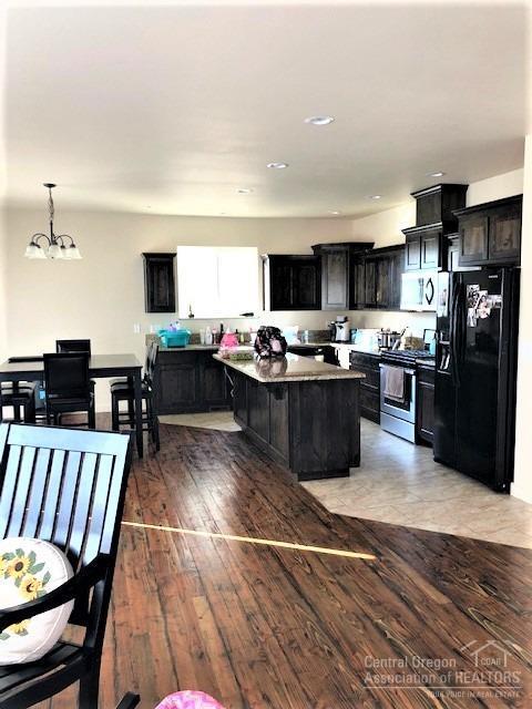 Ni Lah Sha Village - Residential