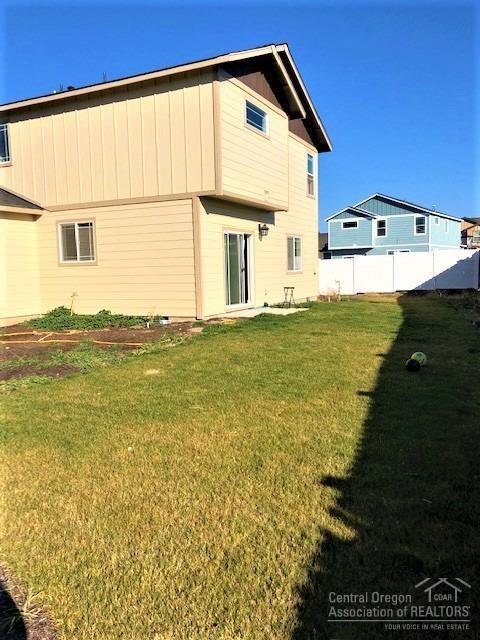 Ni Lah Sha Village - Residential