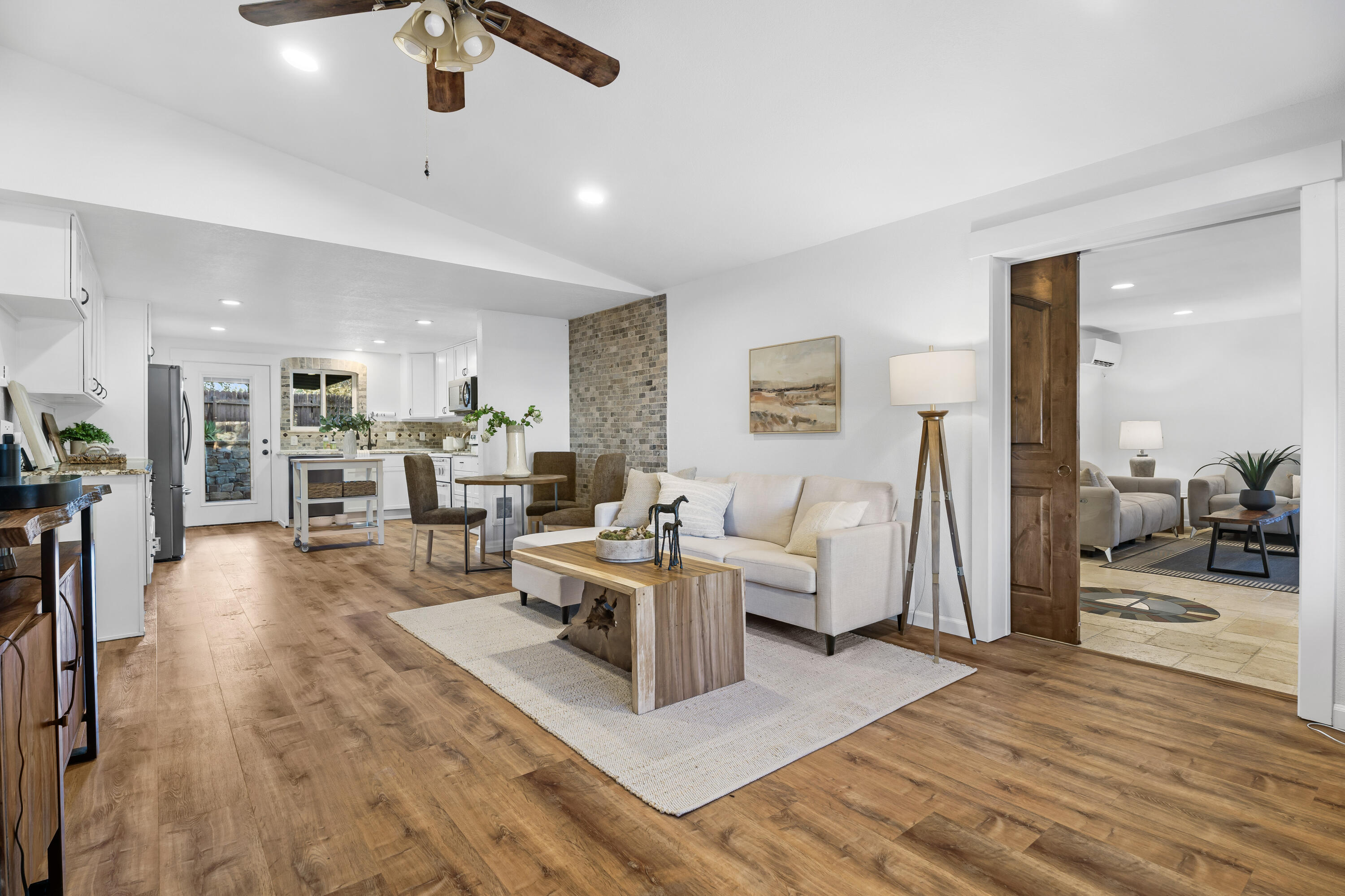 2917 NE Purcell Boulevard