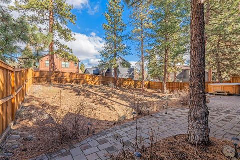 Tiny photo for 714 S Wrangler Court, Sisters, OR 97759 (MLS # 220215699)