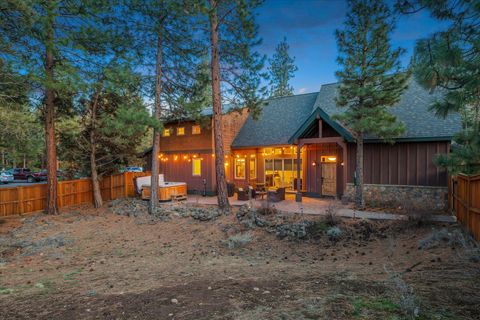 Tiny photo for 714 S Wrangler Court, Sisters, OR 97759 (MLS # 220215699)