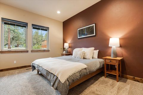 Tiny photo for 714 S Wrangler Court, Sisters, OR 97759 (MLS # 220215699)