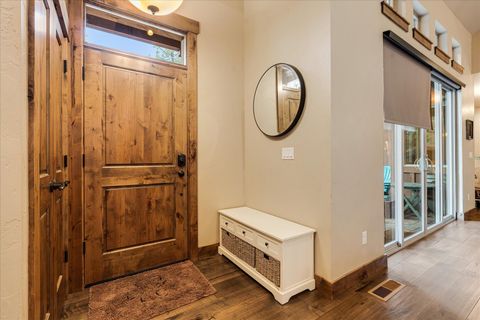 Tiny photo for 714 S Wrangler Court, Sisters, OR 97759 (MLS # 220215699)