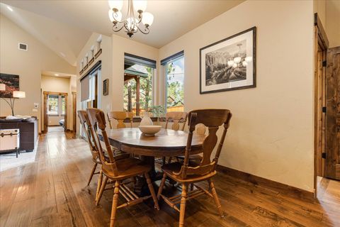 Tiny photo for 714 S Wrangler Court, Sisters, OR 97759 (MLS # 220215699)