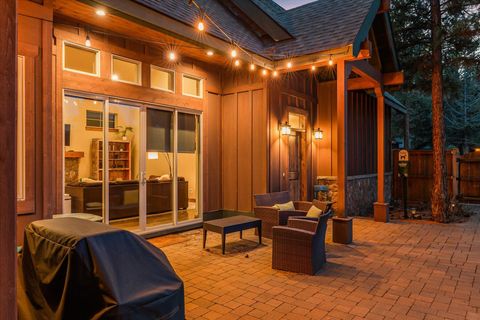 Tiny photo for 714 S Wrangler Court, Sisters, OR 97759 (MLS # 220215699)