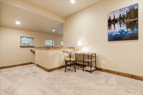 Tiny photo for 714 S Wrangler Court, Sisters, OR 97759 (MLS # 220215699)