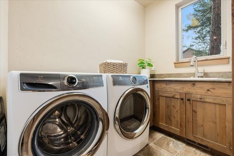 Tiny photo for 714 S Wrangler Court, Sisters, OR 97759 (MLS # 220215699)