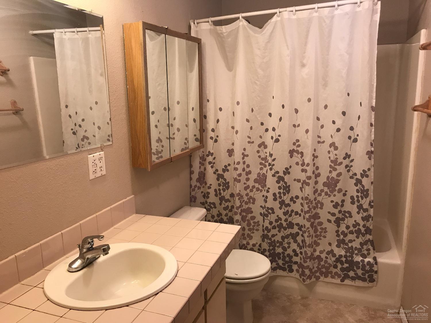 Lynne Acres - Residential