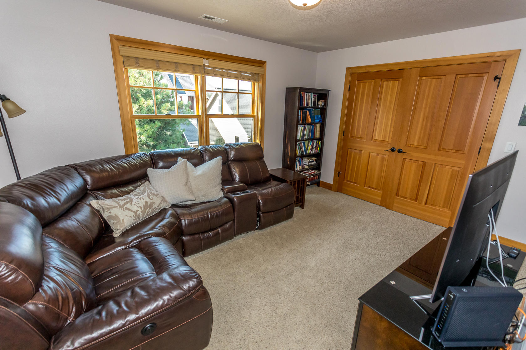 Pine Meadow Vill - Residential