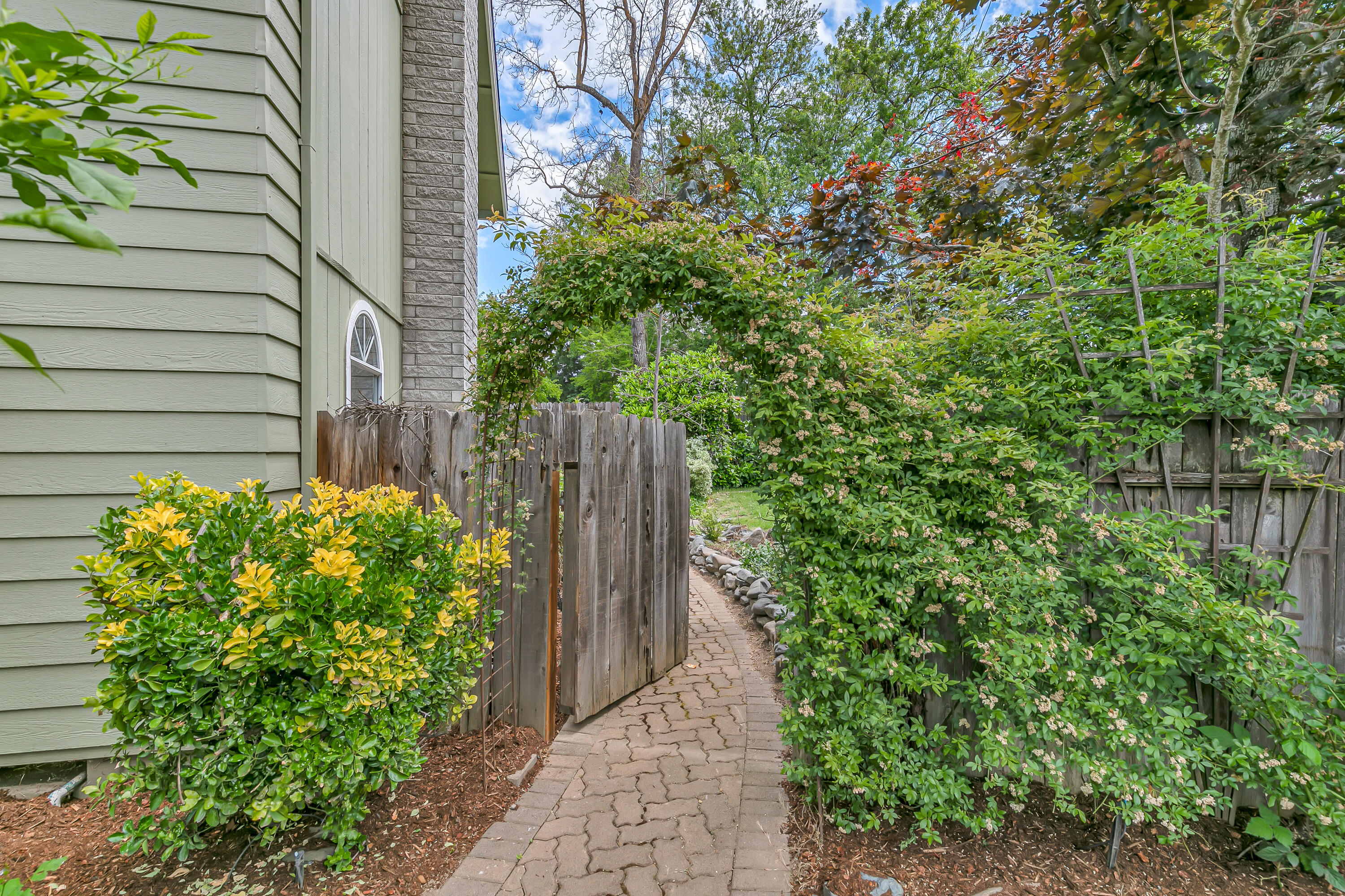 Ridge Way Heights - Residential