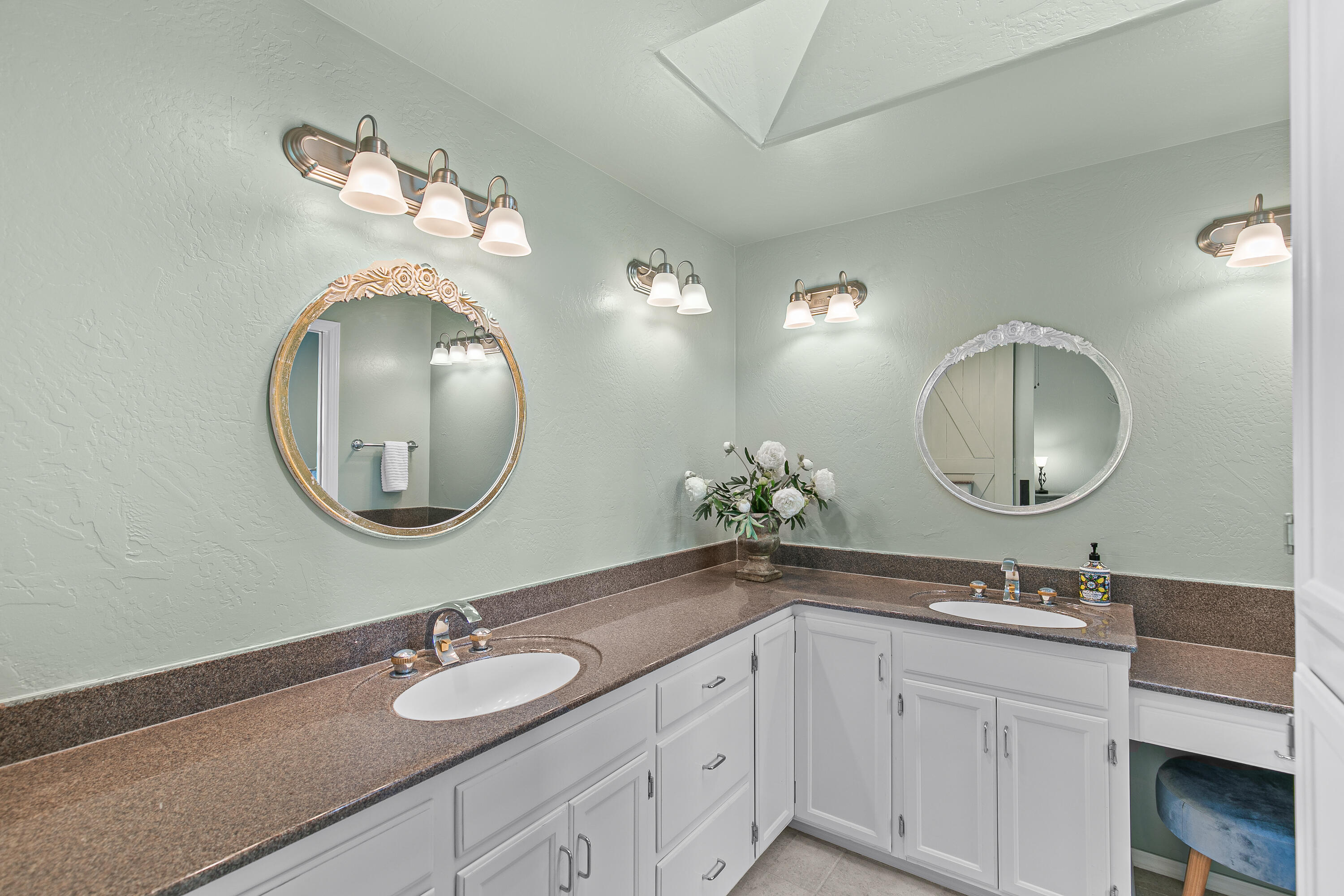 Ridge Way Heights - Residential