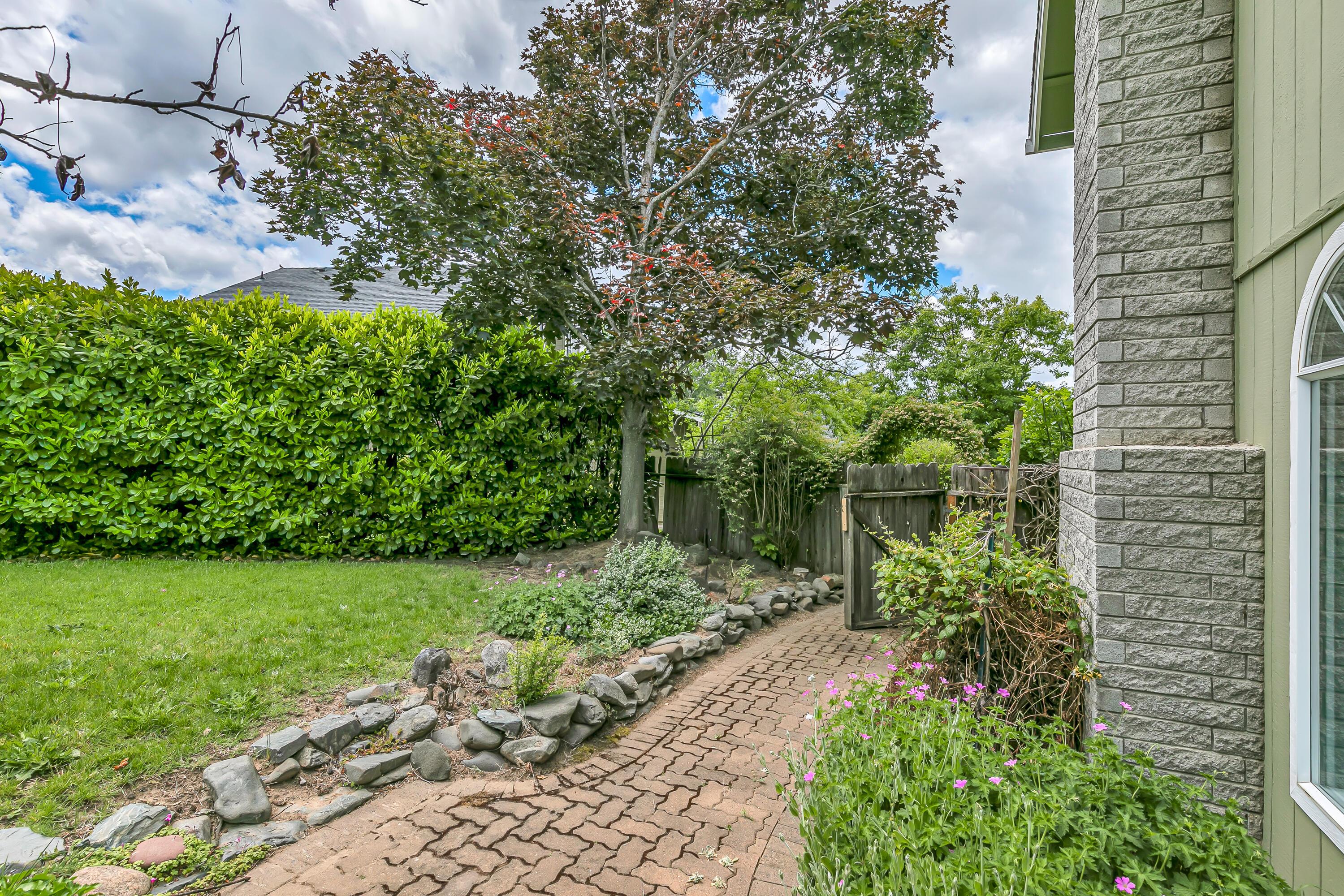 Ridge Way Heights - Residential