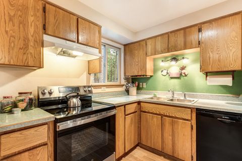 Tiny photo for 14757 N Sugar Pine Way, La Pine, OR 97739 (MLS # 220219644)