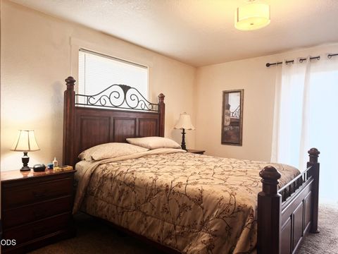 Tiny photo for 1002 Angler Lane, Grants Pass, OR 97527 (MLS # 220224195)