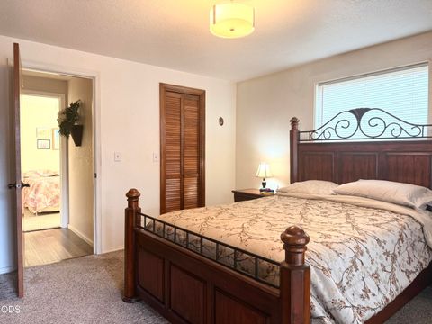 Tiny photo for 1002 Angler Lane, Grants Pass, OR 97527 (MLS # 220224195)