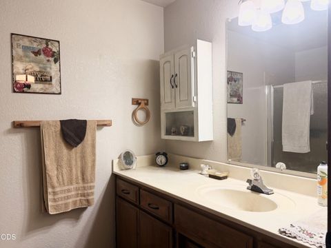 Tiny photo for 1002 Angler Lane, Grants Pass, OR 97527 (MLS # 220224195)