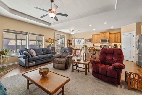 Tiny photo for 5008 Amberview Lane, Klamath Falls, OR 97603 (MLS # 220213690)