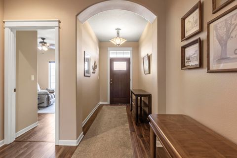 Tiny photo for 5008 Amberview Lane, Klamath Falls, OR 97603 (MLS # 220213690)