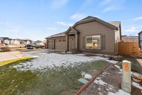Tiny photo for 5008 Amberview Lane, Klamath Falls, OR 97603 (MLS # 220213690)