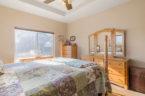 Tiny photo for 5008 Amberview Lane, Klamath Falls, OR 97603 (MLS # 220213690)