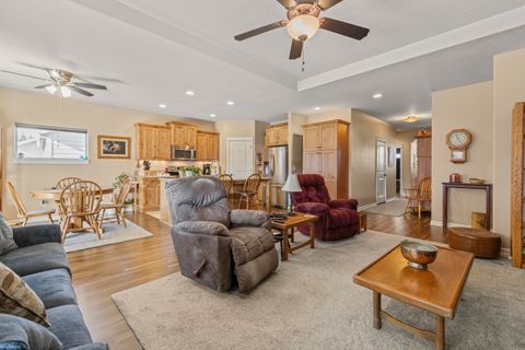 Tiny photo for 5008 Amberview Lane, Klamath Falls, OR 97603 (MLS # 220213690)
