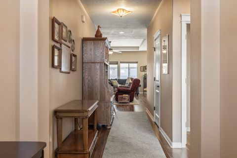 Tiny photo for 5008 Amberview Lane, Klamath Falls, OR 97603 (MLS # 220213690)