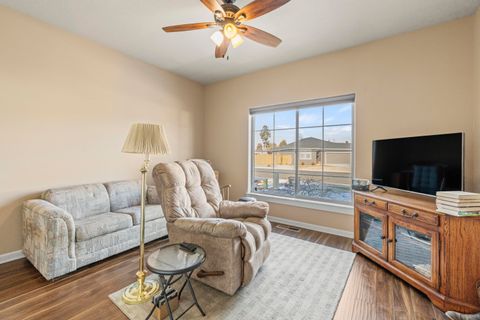 Tiny photo for 5008 Amberview Lane, Klamath Falls, OR 97603 (MLS # 220213690)