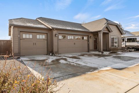 Tiny photo for 5008 Amberview Lane, Klamath Falls, OR 97603 (MLS # 220213690)