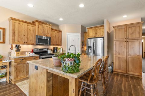 Tiny photo for 5008 Amberview Lane, Klamath Falls, OR 97603 (MLS # 220213690)