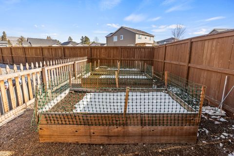 Tiny photo for 5008 Amberview Lane, Klamath Falls, OR 97603 (MLS # 220213690)