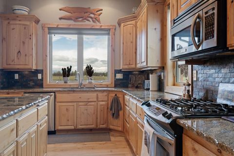 Tiny photo for 6180 SW Wickiup Lane, Redmond, OR 97756 (MLS # 220211681)