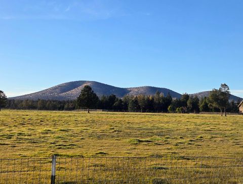 Tiny photo for 6180 SW Wickiup Lane, Redmond, OR 97756 (MLS # 220211681)