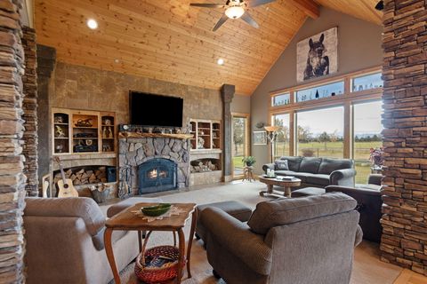 Tiny photo for 6180 SW Wickiup Lane, Redmond, OR 97756 (MLS # 220211681)