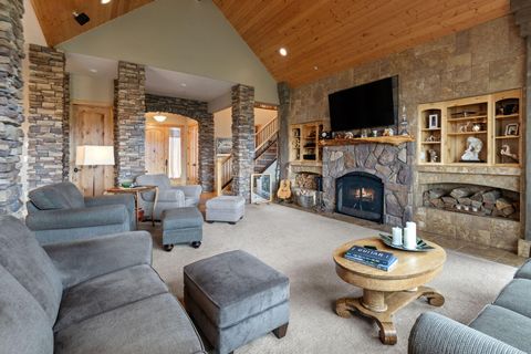 Tiny photo for 6180 SW Wickiup Lane, Redmond, OR 97756 (MLS # 220211681)