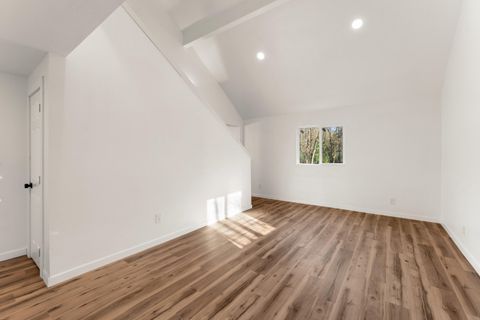 Tiny photo for 3237 De Woody Lane, Grants Pass, OR 97527 (MLS # 220217147)
