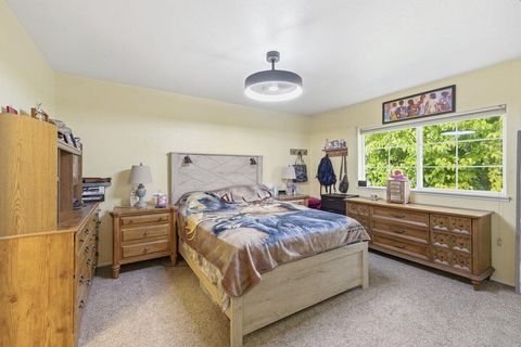 Tiny photo for 650 Sarah Lane, Eagle Point, OR 97524 (MLS # 220212003)