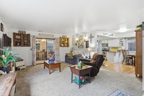 Tiny photo for 650 Sarah Lane, Eagle Point, OR 97524 (MLS # 220212003)