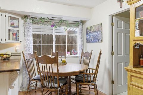 Tiny photo for 650 Sarah Lane, Eagle Point, OR 97524 (MLS # 220212003)