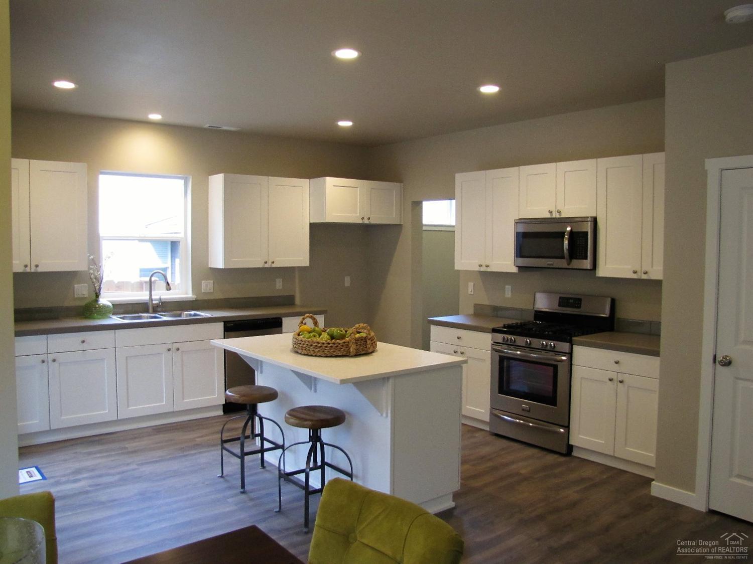 Reed Pointe - Residential