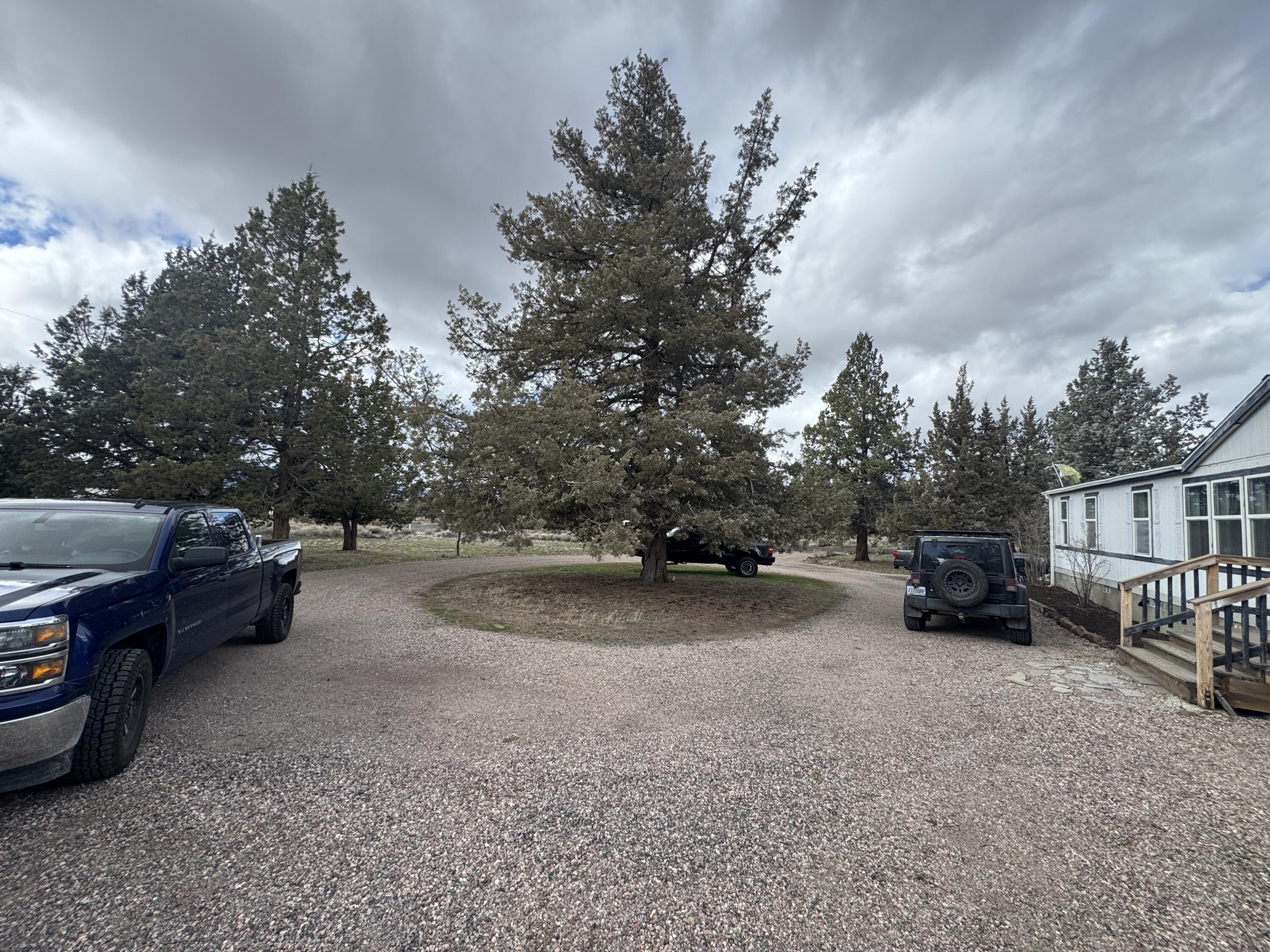 8685 Sisters View Place