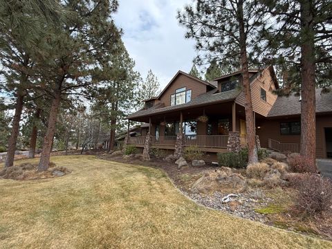 Tiny photo for 3338 NW Windwood Way, Bend, OR 97703 (MLS # 220212727)