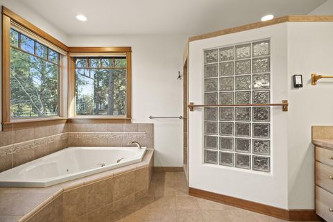 Tiny photo for 3338 NW Windwood Way, Bend, OR 97703 (MLS # 220212727)