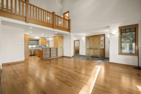 Tiny photo for 3338 NW Windwood Way, Bend, OR 97703 (MLS # 220212727)