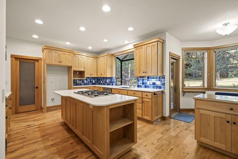 Tiny photo for 3338 NW Windwood Way, Bend, OR 97703 (MLS # 220212727)