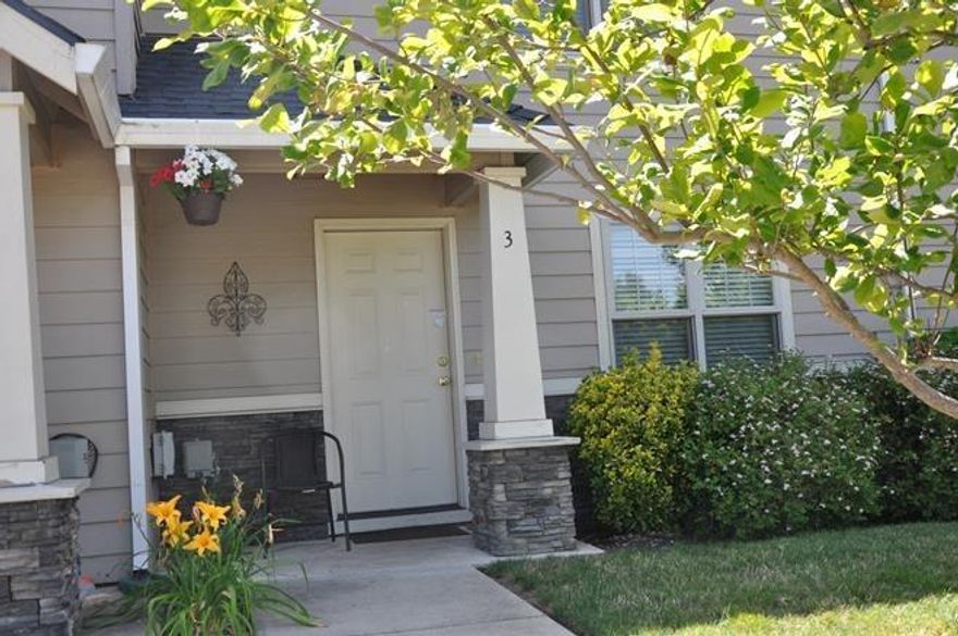 Very spacious and workable floor plan in this 3 bedroom, 1.5 bath unit. All bedrooms upstairs. Extra storage inside and out.