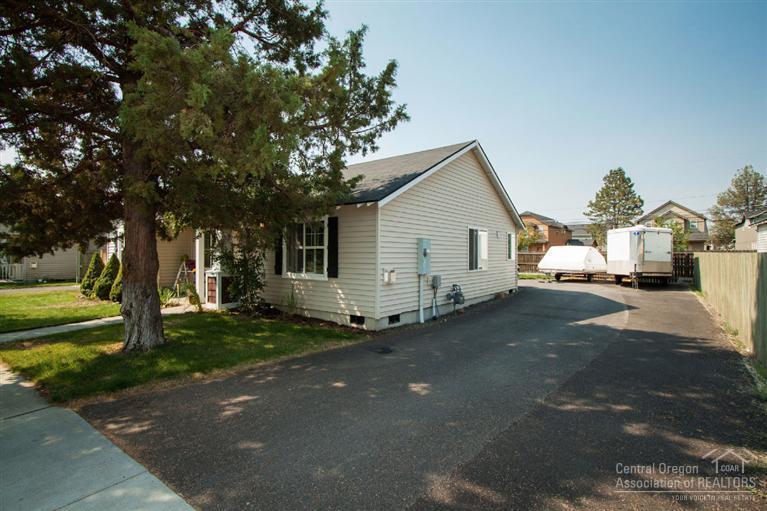 Larkspur - Residential