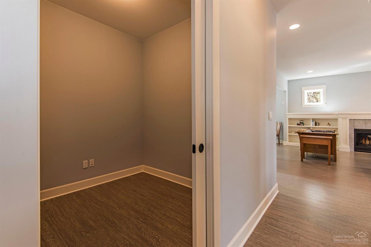 SaddleStone - Residential