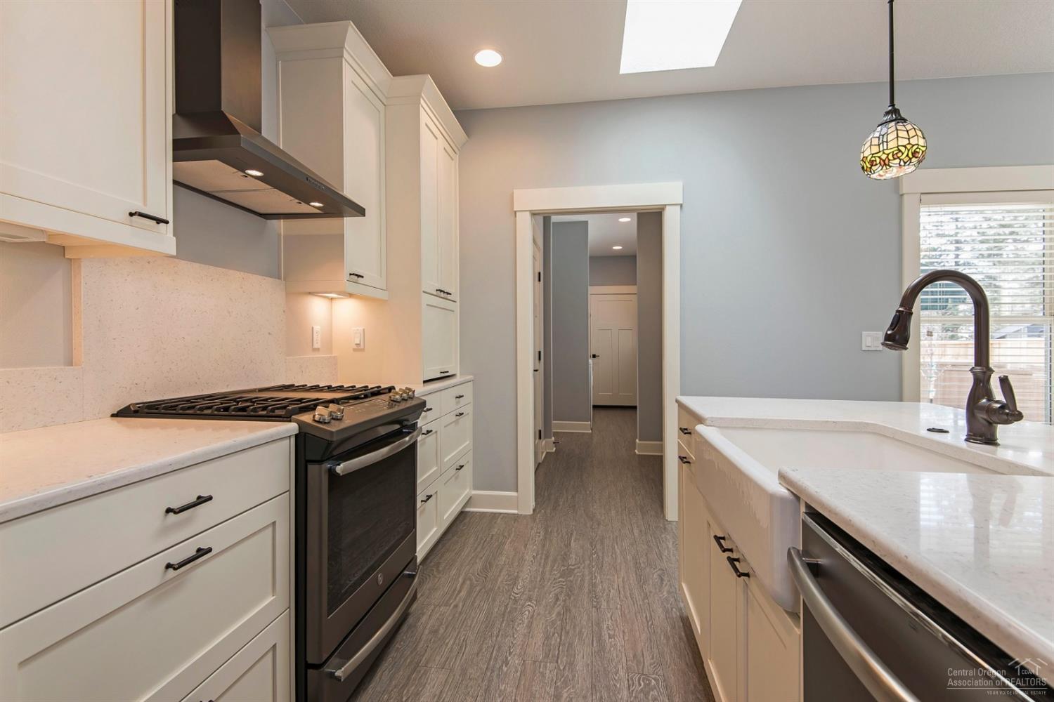 SaddleStone - Residential